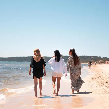 Salines Camping 4*