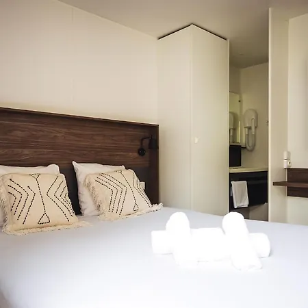 Camping Salines 4*